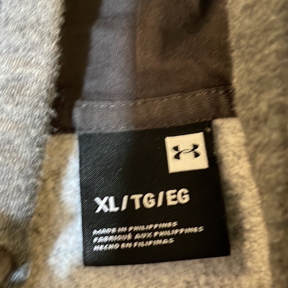 Grey Under Armour Sweatshirt‎ - Picture 5 of 6